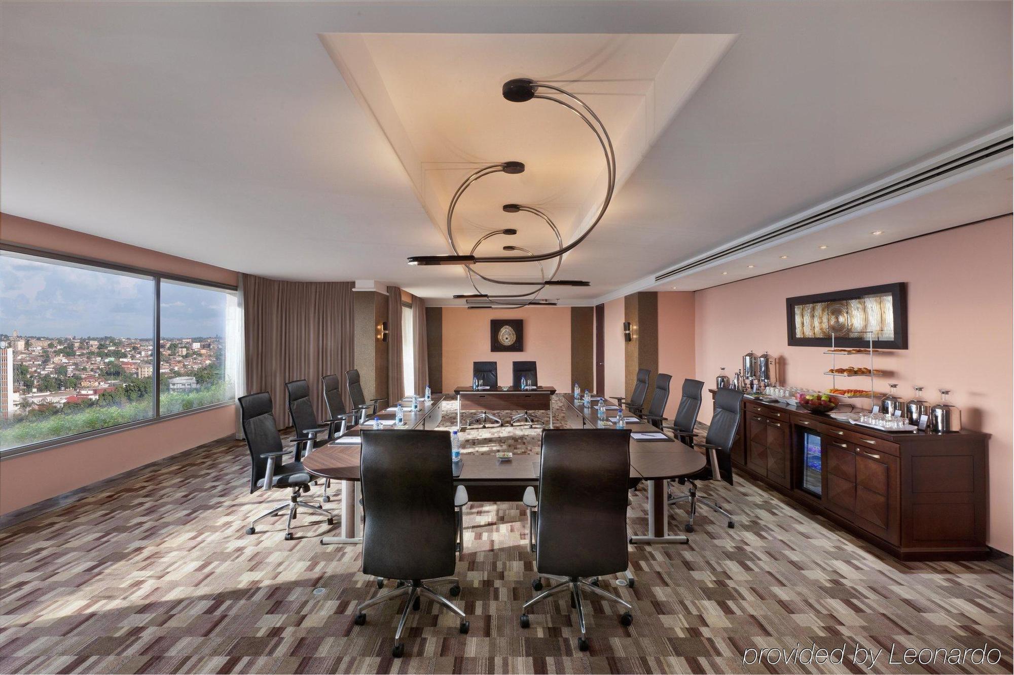 Hotel Hilton Yaoundé Business foto